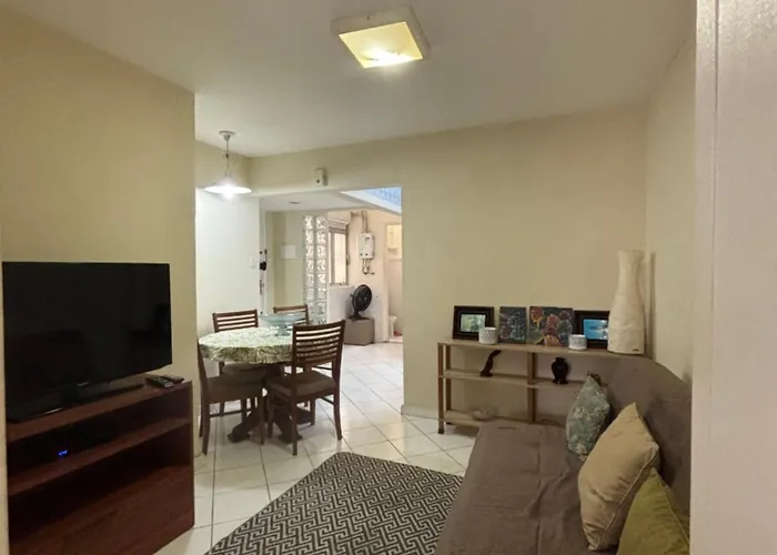 Apartamento mobiliado em Copacabana à 100m da praia Rio de Janeiro